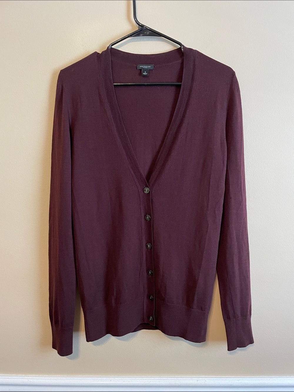 Ann Taylor Women’s Extra Fine Merino Wool Burgundy V-Neck Cardigan Sweater